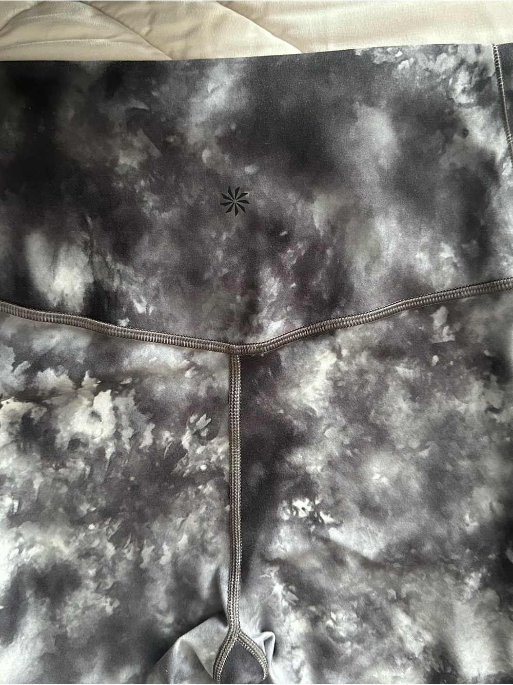 Athleta Gray Marble Tie-Dye Leggings